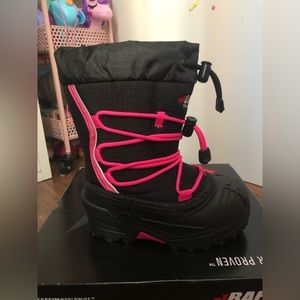 BNIB Girls Baffin Winter Boots. Size 12 little girls.